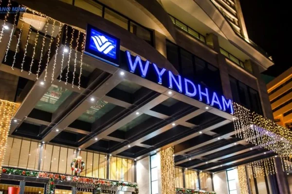Khách sạn 5 sao WYNDHAM Hotel Hạ Long