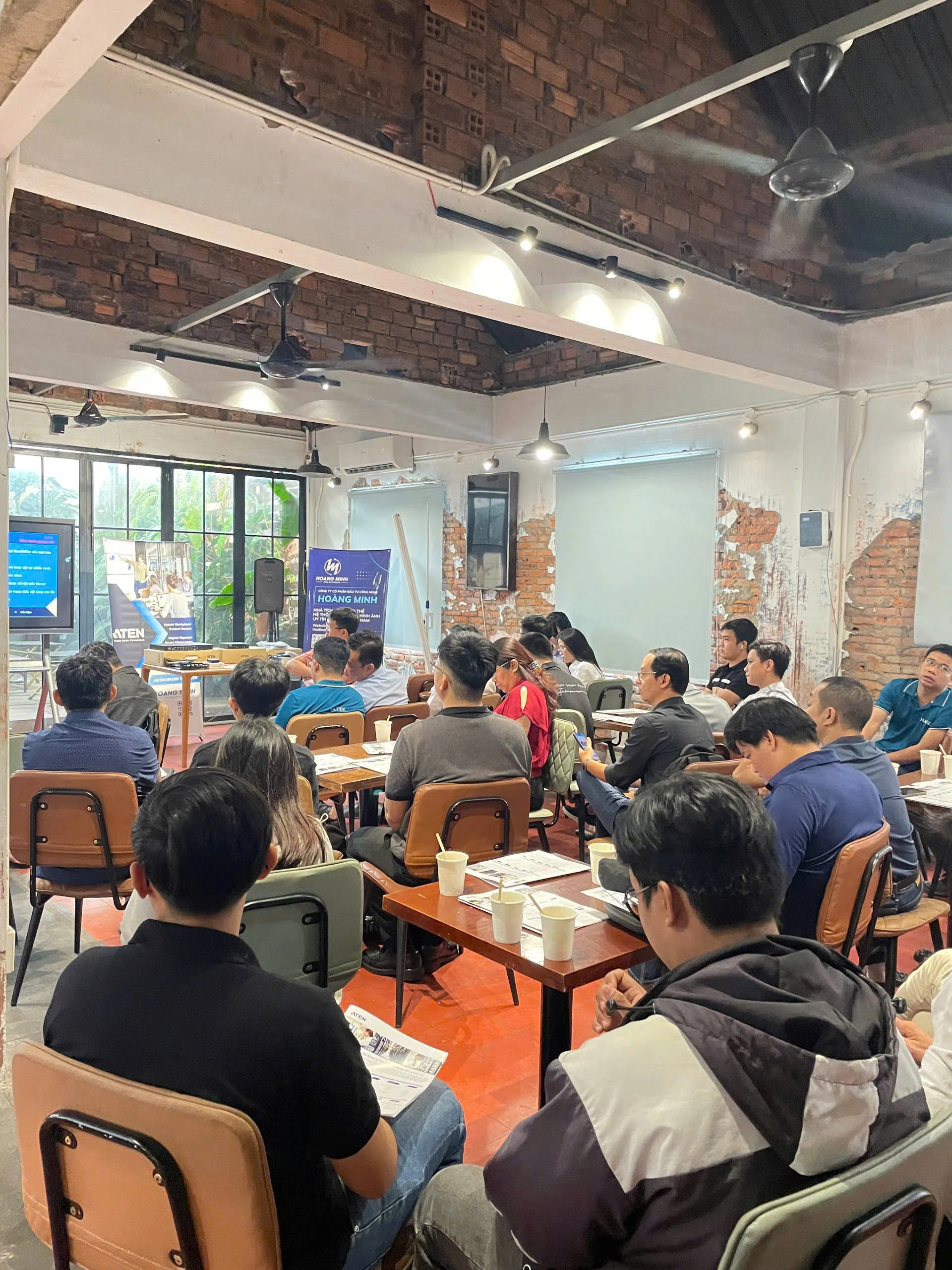 Hơn 100 khách mời cùng Hoàng Minh khám phá hệ sinh thái ATEN tại Workshop “Giải pháp kết nối hạ tầng AV | KVM | PDU”