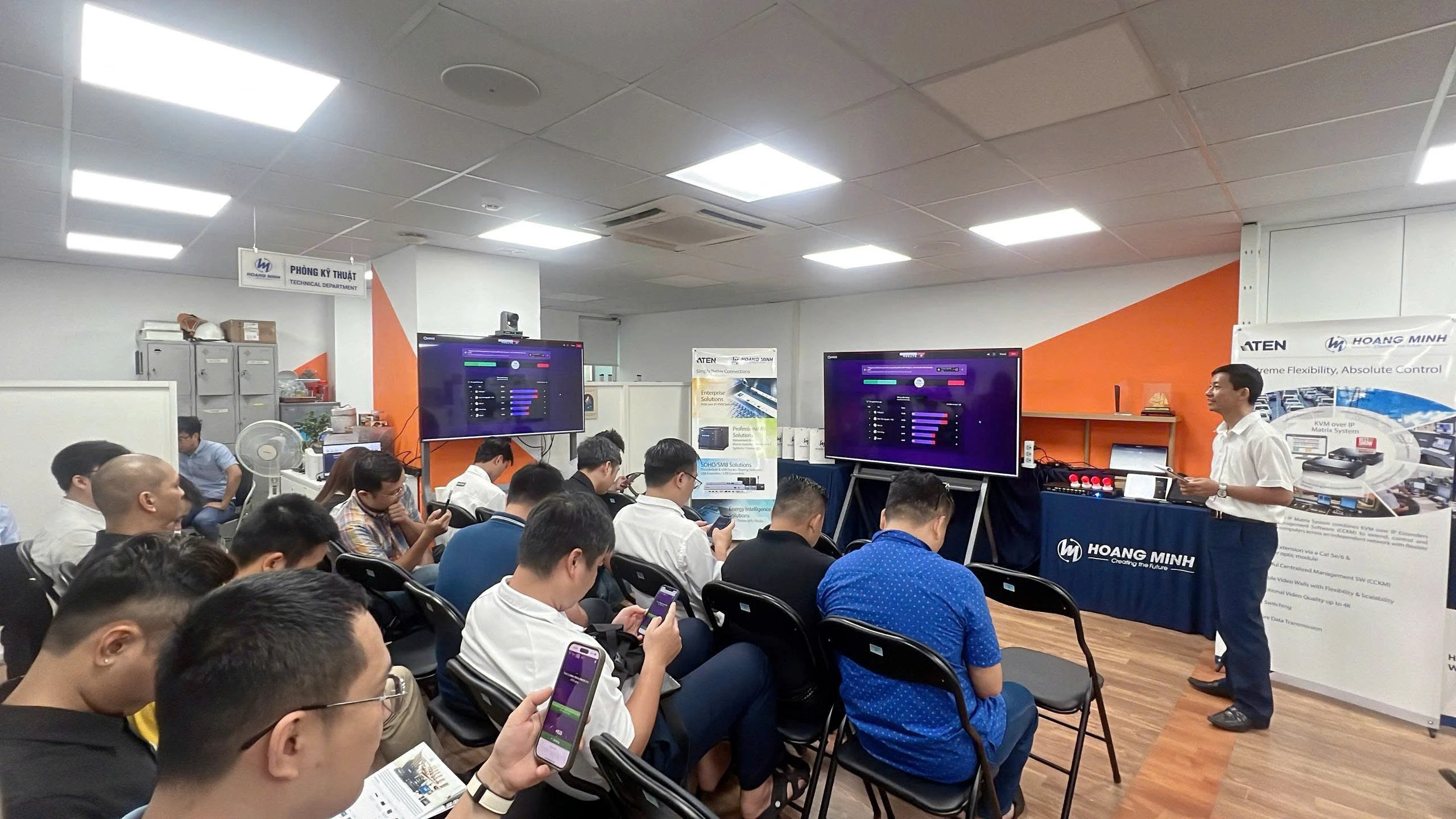 Hơn 100 khách mời cùng Hoàng Minh khám phá hệ sinh thái ATEN tại Workshop “Giải pháp kết nối hạ tầng AV | KVM | PDU”