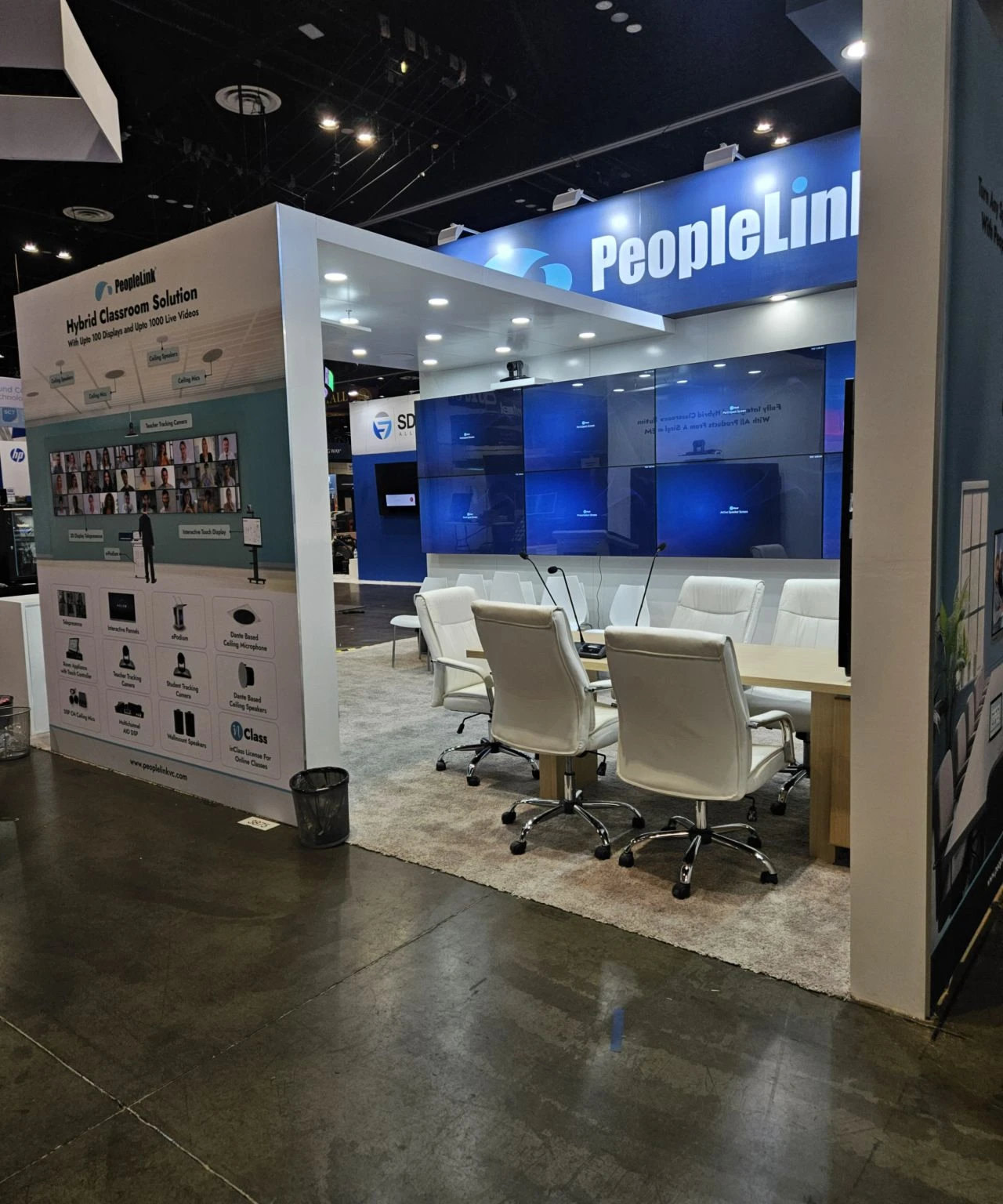 Hoàng Minh chúc mừng các đối tác rực rỡ tại InfoComm 2025 – Cập nhật xu hướng AV toàn cầu mới nhất!