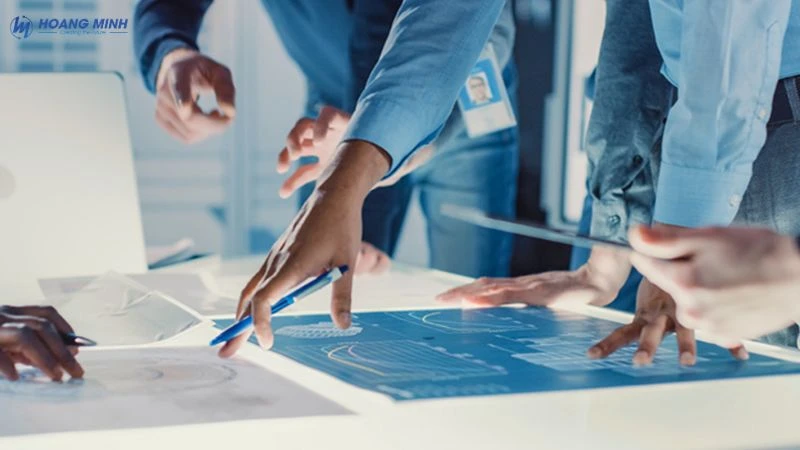 Huddle là gì? Cách tổ chức Huddle hiệu quả