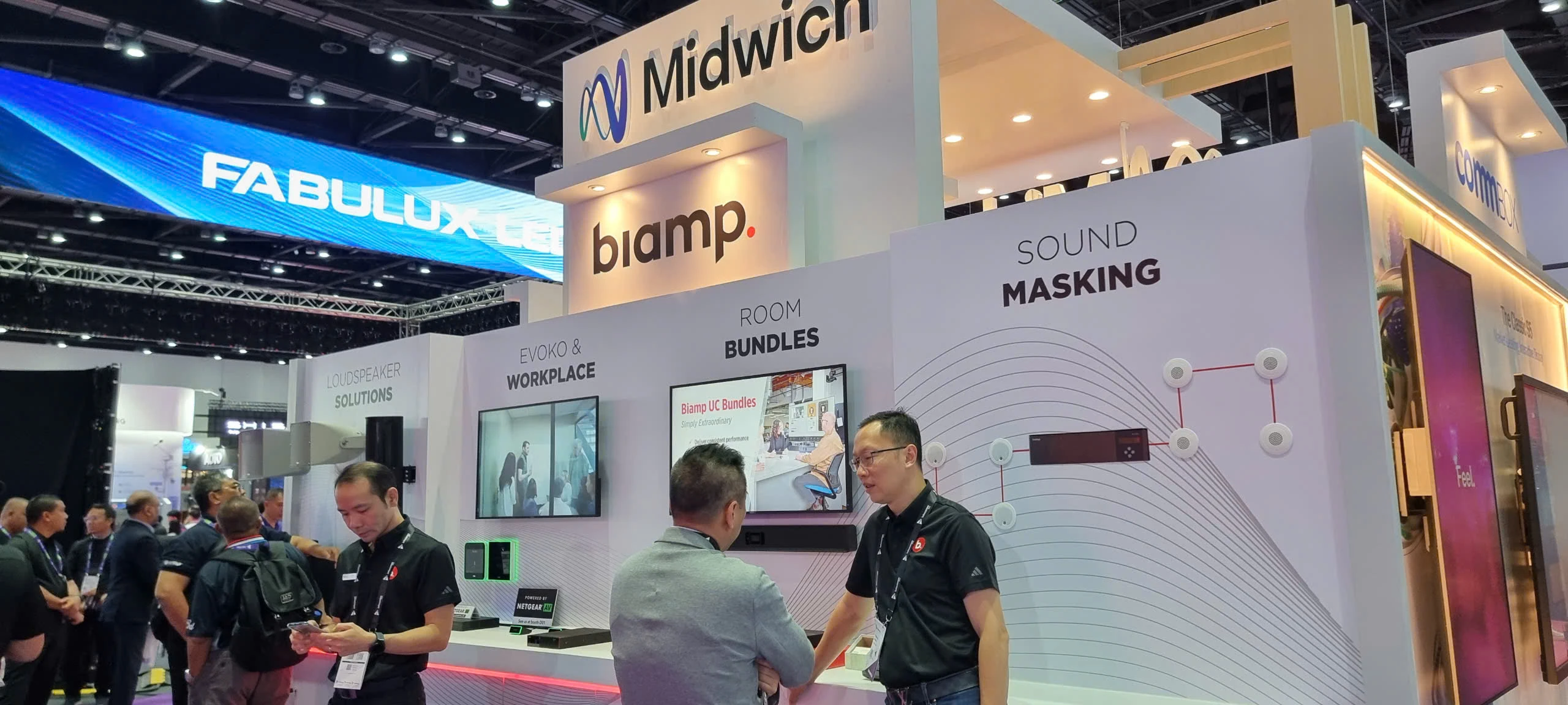 Hoàng Minh trải nghiệm công nghệ tại Infocomm Asia 2025 – Chúc mừng Aten, Aver, Kramer, :Peoplelink, Yamaha!