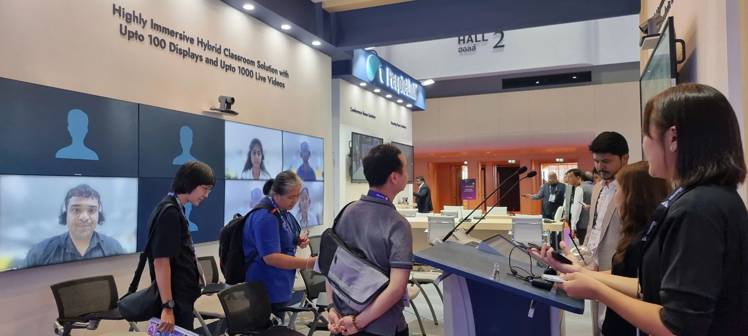 Hoàng Minh trải nghiệm công nghệ tại Infocomm Asia 2025 – Chúc mừng Aten, Aver, Kramer, :Peoplelink, Yamaha!