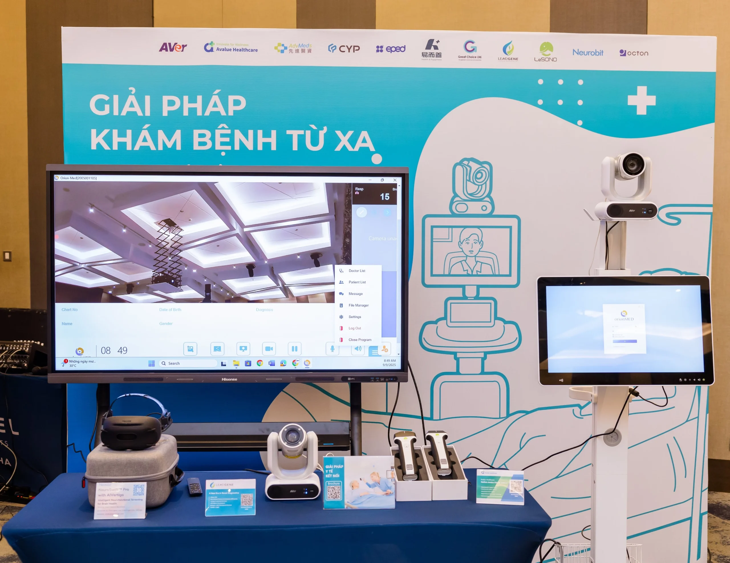 Hoàng Minh trải nghiệm Ứng dụng A.I trong y tế tại “Giải pháp Y Tế Kết Nối” tổ chức bởi AVer Việt Nam