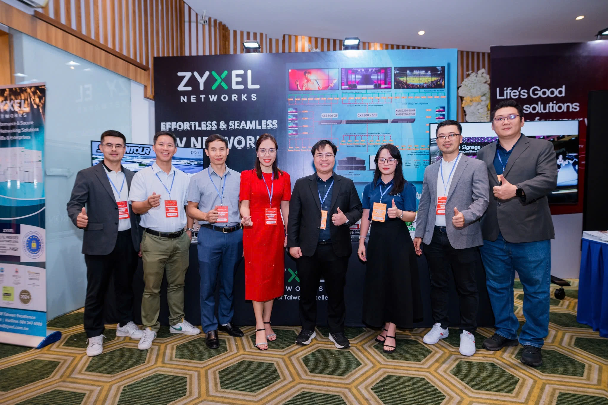Hoàng Minh chúc mừng AV CONNECT 2025 – Hà Nội bùng nổ cảm hứng công nghệ!
