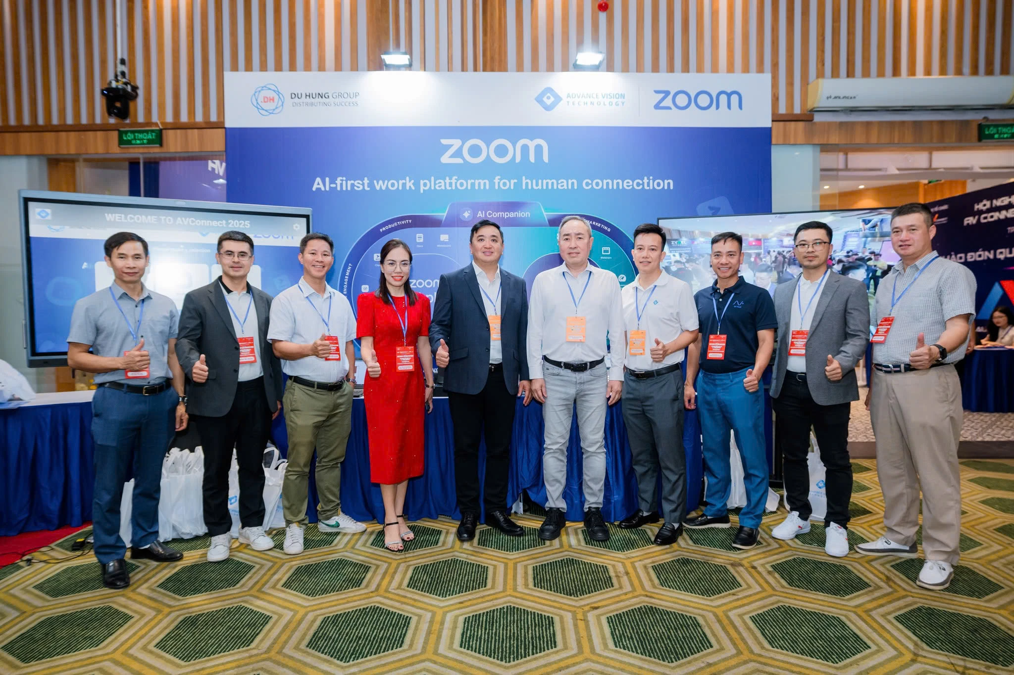 Hoàng Minh chúc mừng AV CONNECT 2025 – Hà Nội bùng nổ cảm hứng công nghệ!