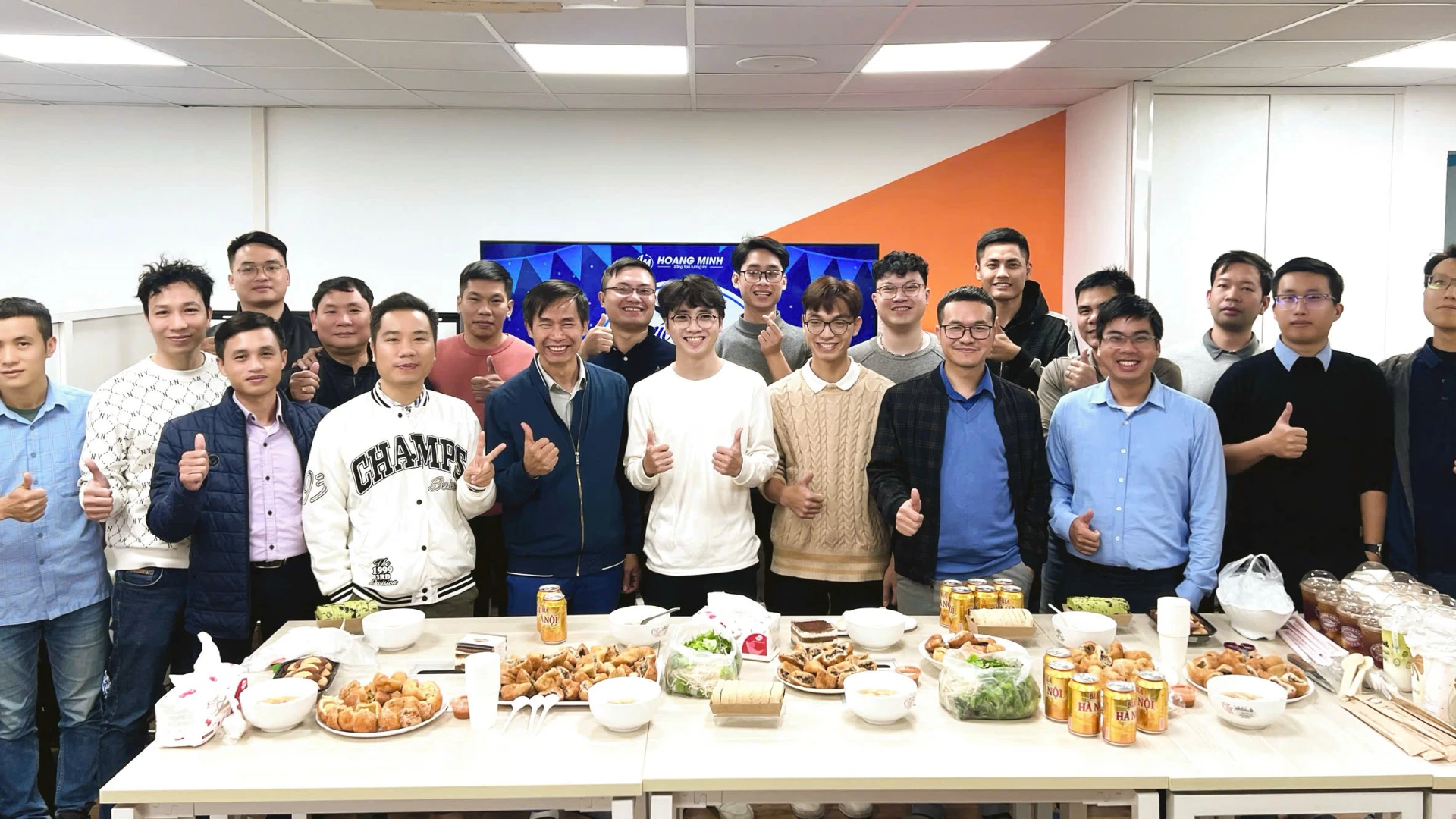 Hoàng Minh liên hoan mừng ngày Quốc tế Nam giới 19/11