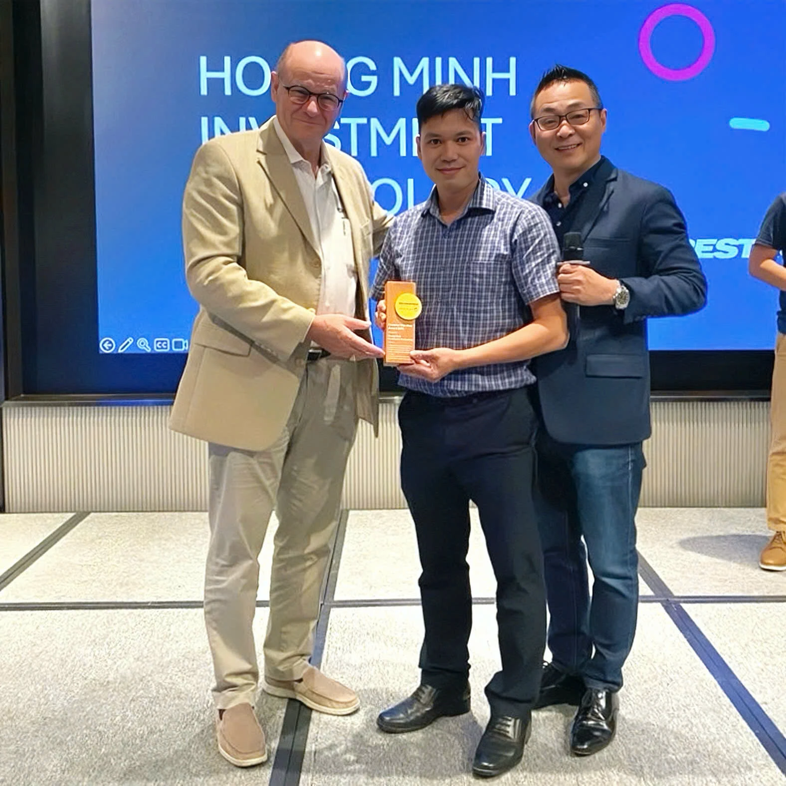 Hoàng Minh tham dự Crestron Hospitality Seminar 2025