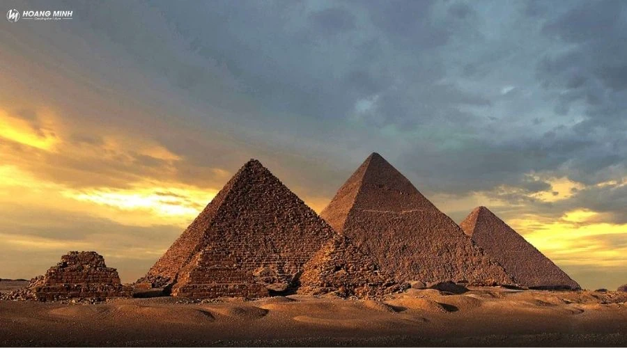 kim-tu-thap-ai-cap-nam-ben-bo-song-nao (2)