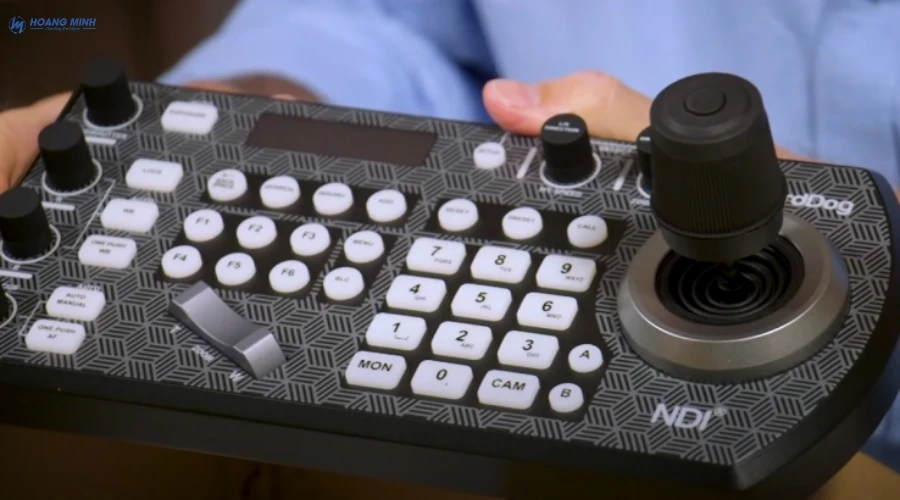 ban-phim-dieu-khien-camera-la-gi (6)